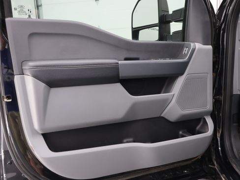 Used 2023 Ford F350 XL w/ STX Appearance Package AWD/4WD image 40