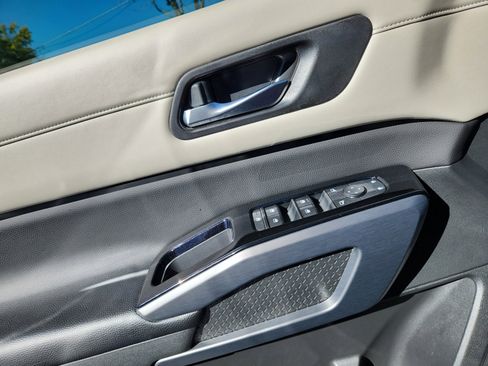 Used 2022 Nissan Pathfinder SL w/ SL Premium Package image 16