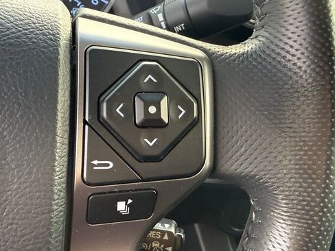 Used 2020 Toyota Tacoma SR5 image 35