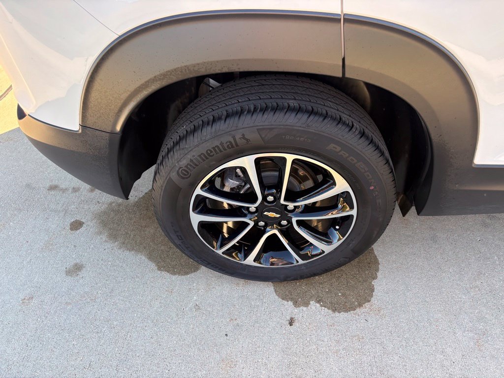 Used 2024 Chevrolet TrailBlazer LT w/ LT Cold Weather Package AWD/4WD image 45