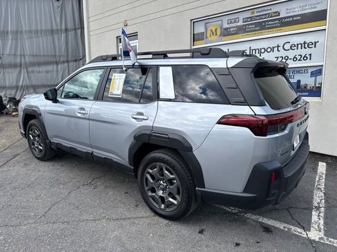 Used 2026 Subaru Outback Premium AWD/4WD image 3