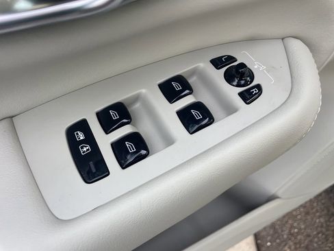 Certified 2023 Volvo XC90 B6 Plus w/ Protection Package Premier image 22