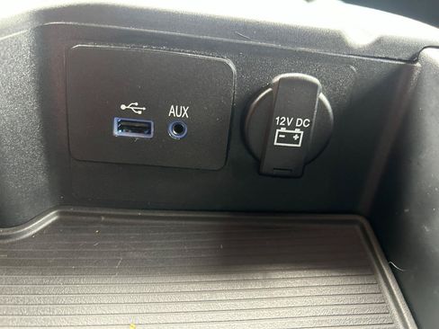 Used 2017 RAM 2500 SLT AWD/4WD image 16