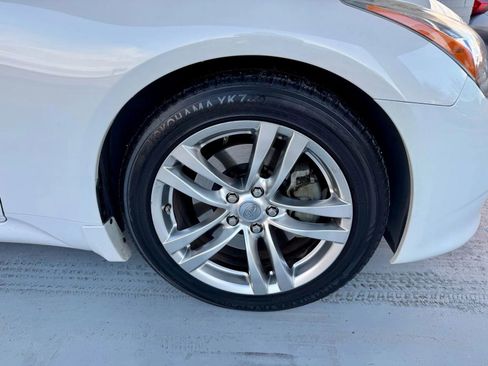Used 2009 INFINITI G37 Journey w/ Premium Pkg image 30