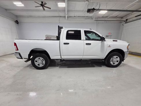 Used 2022 RAM 2500 Tradesman w/ Chrome Appearance Group image 9