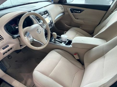 Used 2013 Nissan Altima 2.5 SV FWD image 3