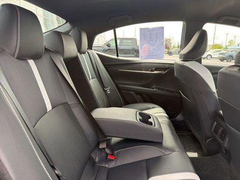 Certified 2025 Toyota Camry SE FWD image 29