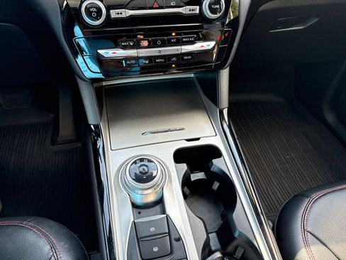 Used 2022 Ford Explorer ST-Line w/ Class IV Trailer Tow Package image 21