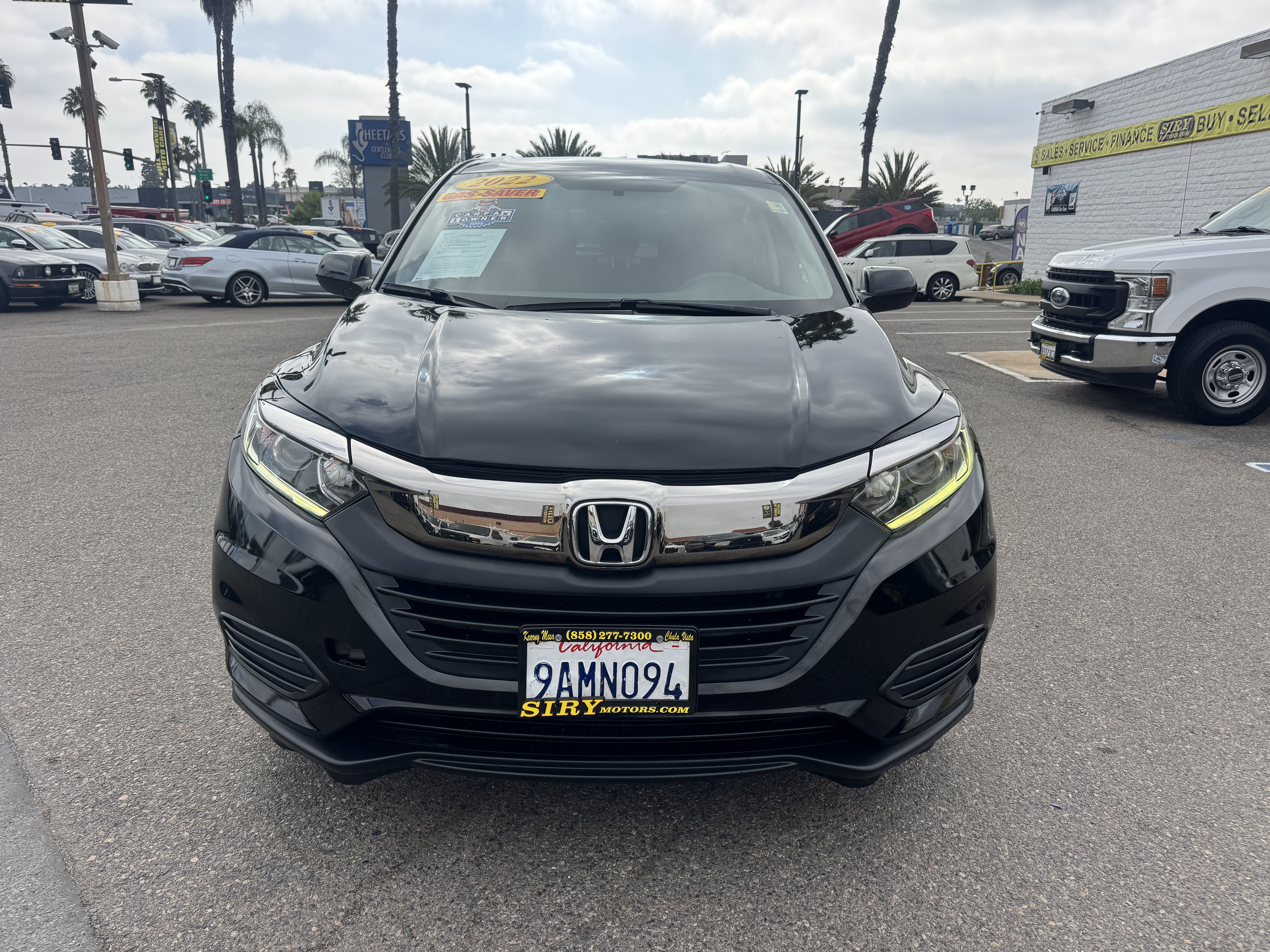 Used 2022 Honda HR-V LX image 2