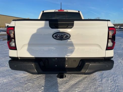 Used 2024 Ford Ranger Lariat w/ Trailer Tow Package image 11