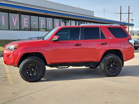 Used 2016 Toyota 4Runner SR5 image 9