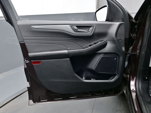 Used 2023 Ford Escape Active image 9