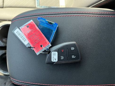 Used 2023 GMC Canyon AT4X image 32