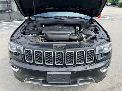 Used 2018 Jeep Grand Cherokee Limited AWD/4WD image 11