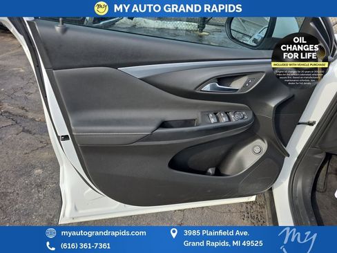 Used 2024 Buick Envista Preferred w/ Convenience II Package image 11