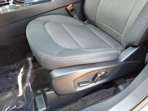 Used 2018 Ford Explorer XLT AWD/4WD image 21