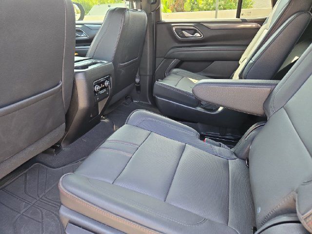 Used 2023 Chevrolet Tahoe RST w/ Luxury Package RWD image 4