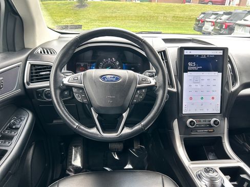 Used 2024 Ford Edge SEL AWD/4WD image 2