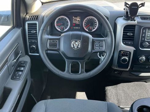 Used 2019 RAM 1500 Classic SLT image 17