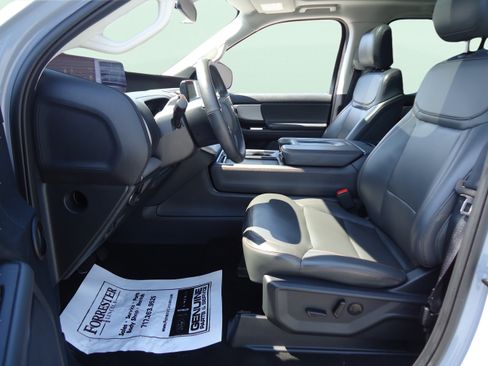 Used 2025 Ford Expedition Max Active AWD/4WD image 25