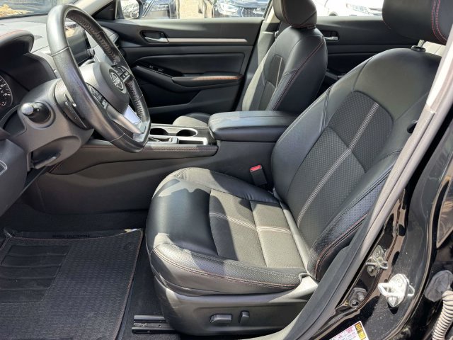 Used 2024 Nissan Altima 2.5 SR FWD image 15