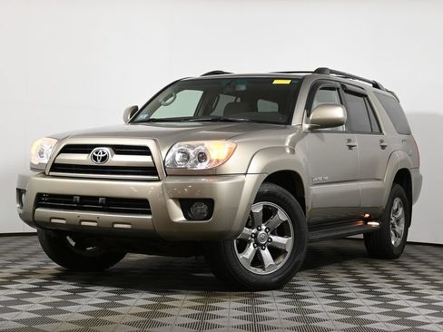 Used 2007 Toyota 4Runner Limited AWD/4WD image 1