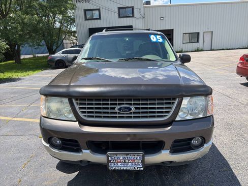 Used 2005 Ford Explorer Eddie Bauer AWD/4WD image 2