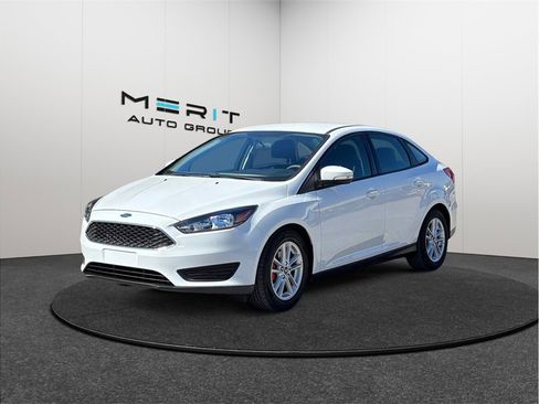 Used 2017 Ford Focus SE image 4