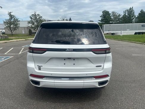 Certified 2023 Jeep Grand Cherokee Overland w/ Luxury Tech Group IV AWD/4WD image 6