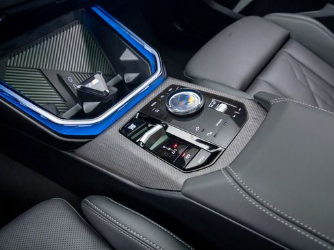 Used 2025 BMW X3 xDrive30i w/ Premium Package image 12