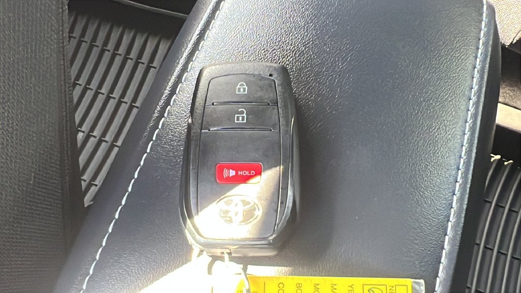 Used 2025 Toyota Corolla SE FWD image 22