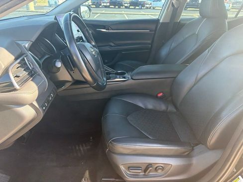 Used 2021 Toyota Camry XSE FWD image 8