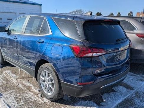 Used 2022 Chevrolet Equinox LT image 3