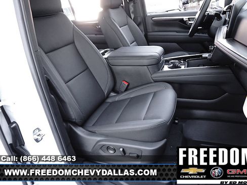 New 2026 Chevrolet Suburban LT w/ Comfort Package image 17