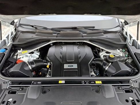 Used 2023 Land Rover Range Rover SE image 30