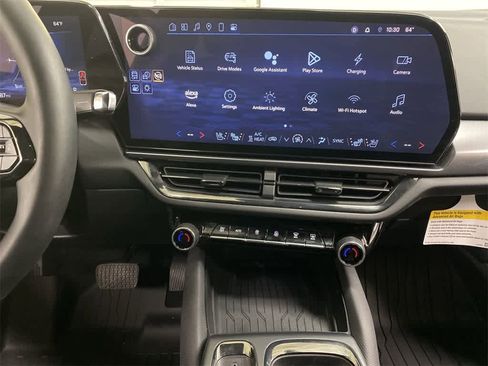 Used 2024 Chevrolet Equinox EV RS image 25