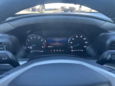 Used 2022 Ford Explorer XLT image 23