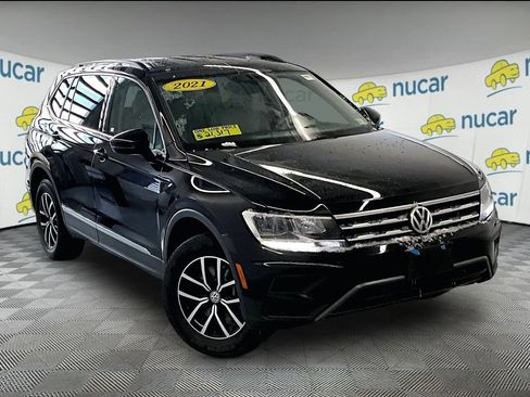 Used 2021 Volkswagen Tiguan SE AWD/4WD image 1