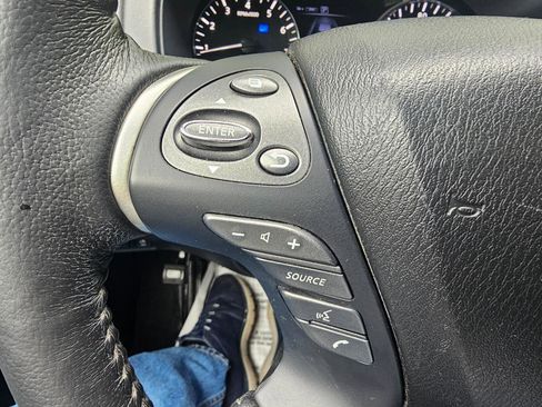 Used 2020 Nissan Pathfinder SL AWD/4WD image 38
