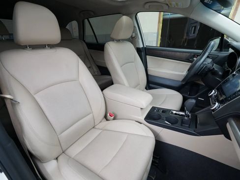 Used 2018 Subaru Outback 2.5i Limited w/ Popular Package #2 AWD/4WD image 43