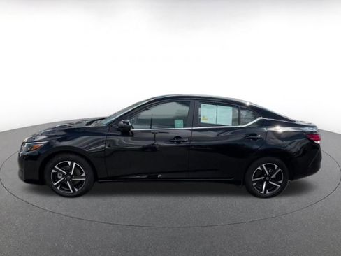 Used 2025 Nissan Sentra SV FWD image 9