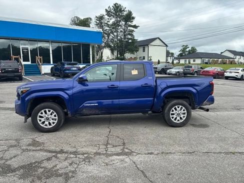 Used 2025 Toyota Tacoma SR5 RWD image 67