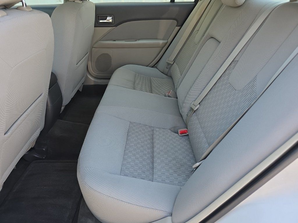 Used 2012 Ford Fusion SE FWD image 20