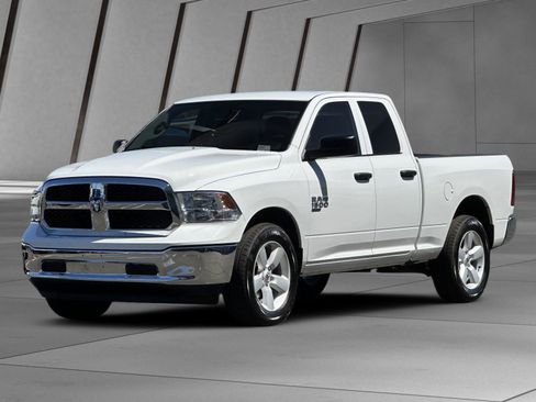 Used 2024 RAM 1500 Classic SLT AWD/4WD image 8