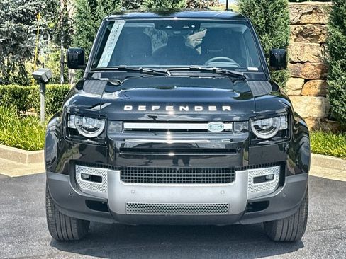 Used 2025 Land Rover Defender 110 S image 7