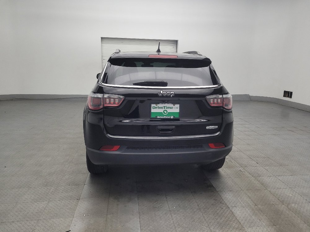 Used 2019 Jeep Compass Latitude FWD image 6