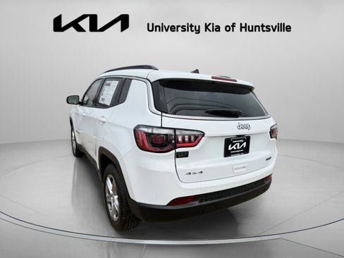 Used 2024 Jeep Compass Latitude image 5