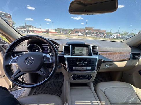 Used 2014 Mercedes-Benz ML 350 BlueTEC 4MATIC image 11