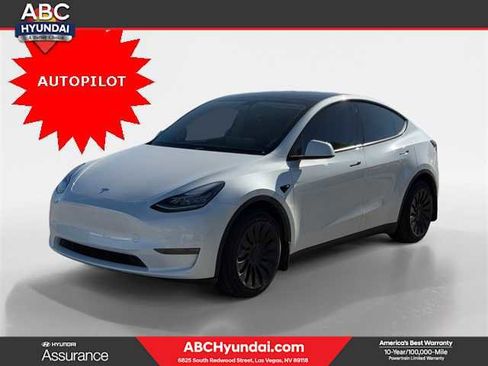Used 2023 Tesla Model Y Long Range image 1