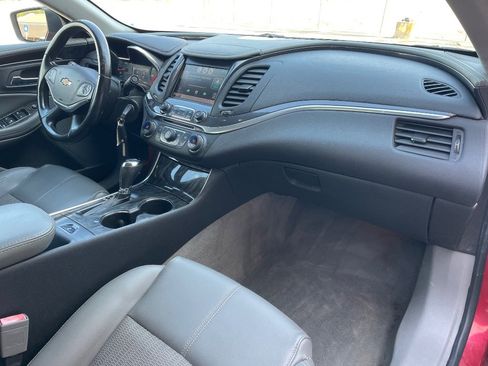 Used 2015 Chevrolet Impala LT FWD image 21
